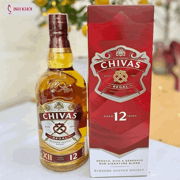 Nhân viên tư vấn rượu ngoại tại Minh Khôi